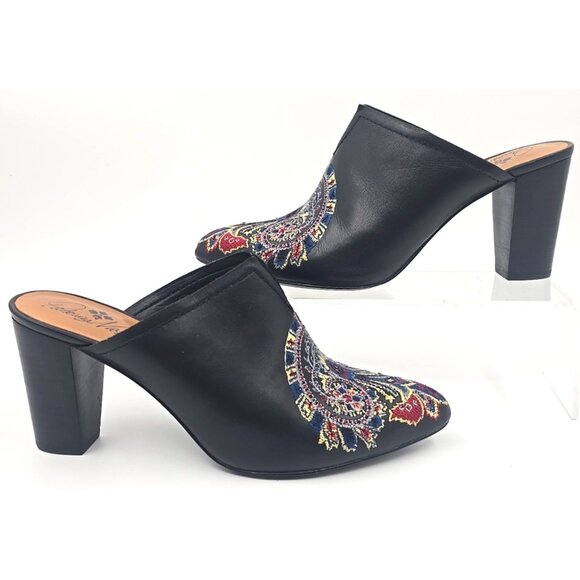 Patricia Nash Roberta Embroidered Black Leather Mules 3" Heel Pointed Toe Size 8 - Picture 3 of 11